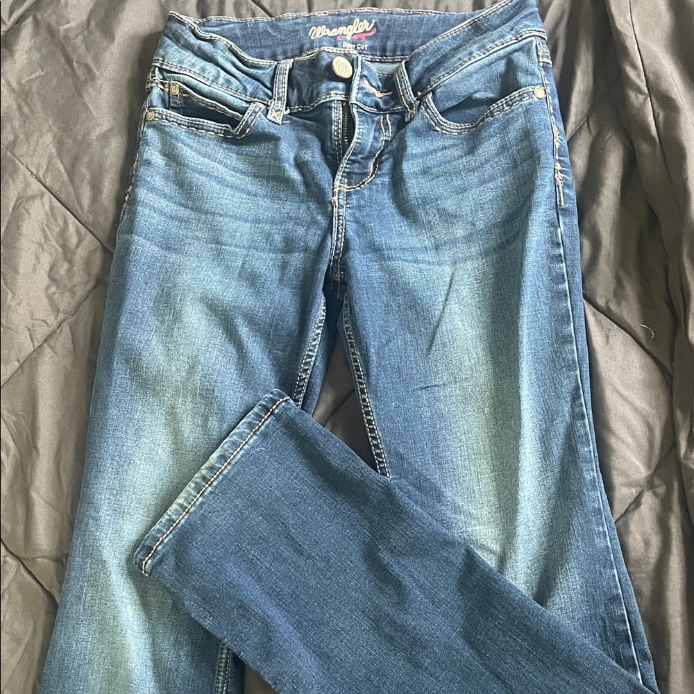 Wrangler Women's Classic Blue Straight Leg Jeans